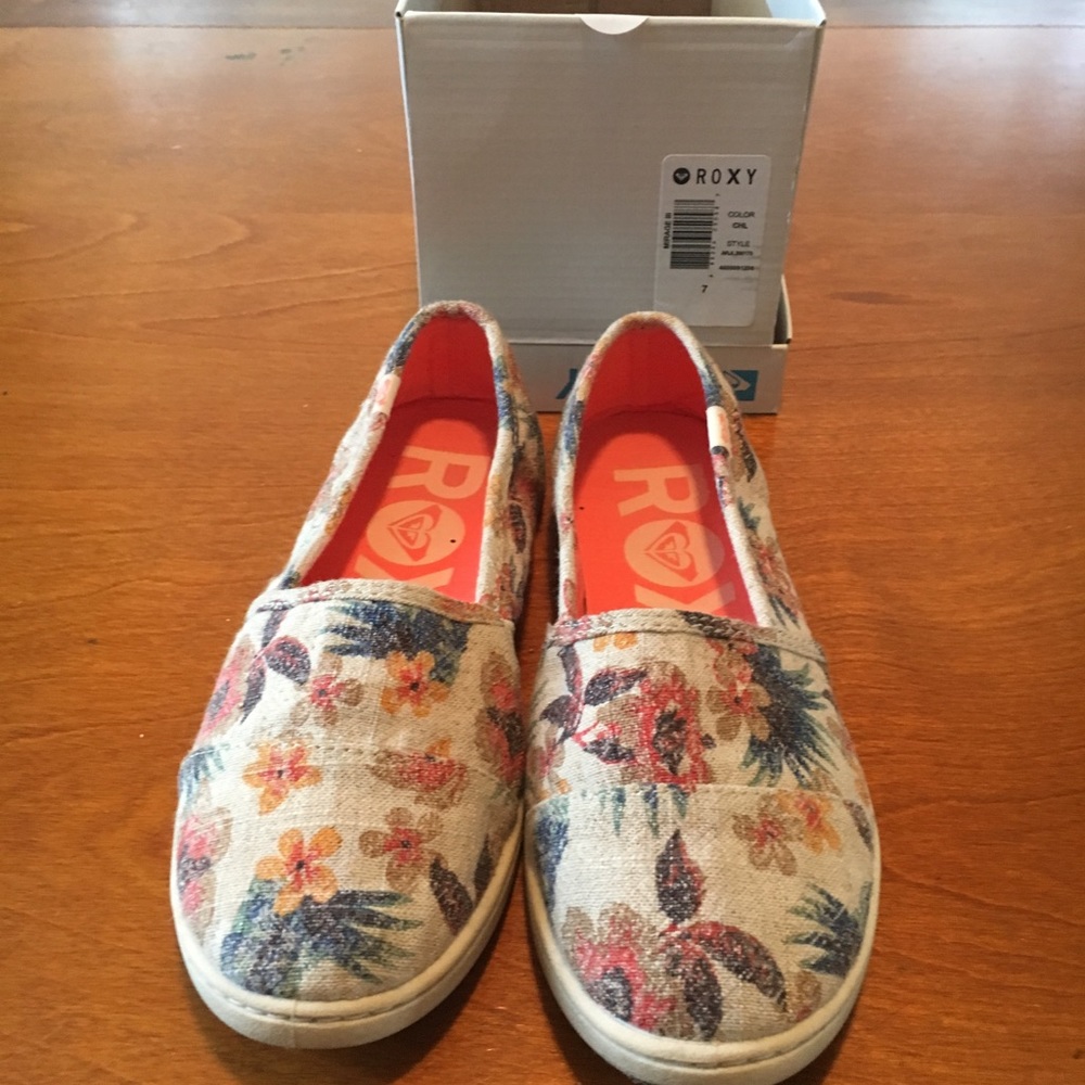 Roxy slip on shoes